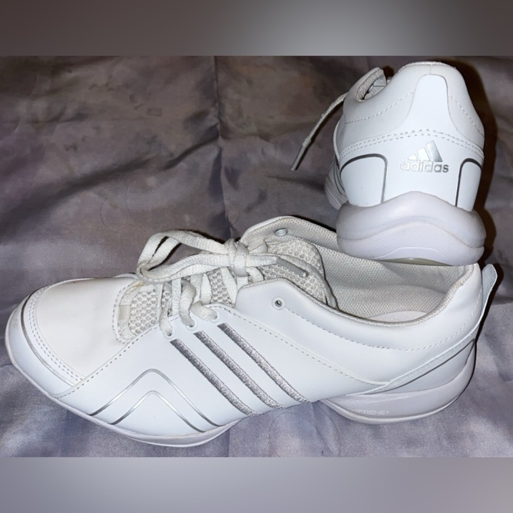 Adidas cheer flyer shoes - Picture 2 of 4